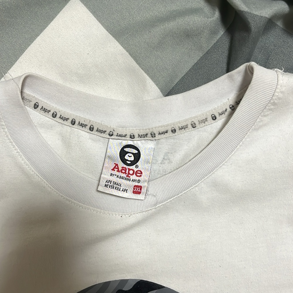 Bape t shirt
❗️fit large - Picture 2 of 3